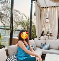 Prachi - puta in Dubai
