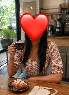 Prachi - Real Meet & Chat service - escort in Noida Photo 5 of 6