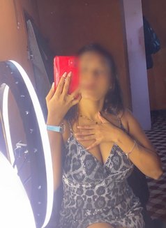 Prachiii - puta in Kathmandu Photo 2 of 4