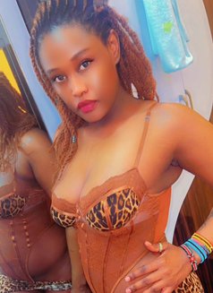 Cam show real meet in Whitefield - escort in Bangalore Photo 2 of 5