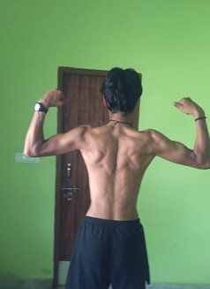 Pradyum - Acompañantes masculino in Dehradun, Uttarakhand Photo 1 of 2