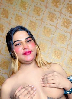 Pragati - Transsexual escort in New Delhi Photo 6 of 8