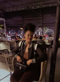 Praise - puta in Pune Photo 2 of 8