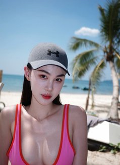 Praiya - escort in Bangkok Photo 5 of 17