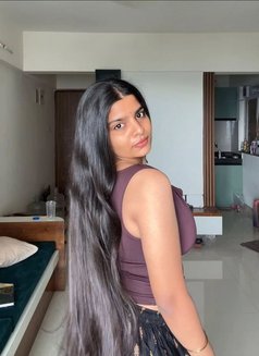 Anushka - escort in Hyderabad Photo 2 of 3