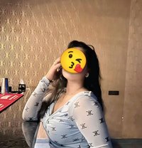 Pramila for fully hand cash service - puta in Kathmandu