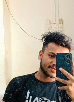 Praniiii - Male escort in New Delhi Photo 1 of 4