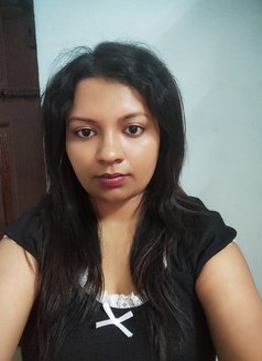 Pranika Tamil Independent Girl - adult performer in Chennai Photo 3 of 3