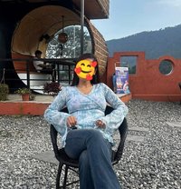 Pranisha for hand cash service - puta in Kathmandu