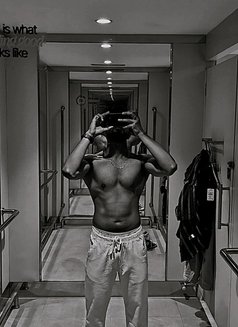 Pranoy - Male escort in Kolkata Photo 4 of 5