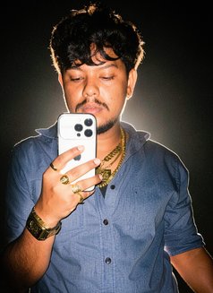 Prash - Male escort in Mumbai Photo 4 of 4