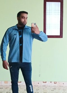 Prashant - Acompañantes masculino in Lucknow Photo 1 of 7