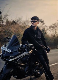 Prashuu - Male escort in Nagpur Photo 1 of 1