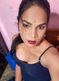Pravalika - Transsexual escort in Bangalore Photo 10 of 11
