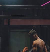Pravn - Acompañantes masculino in Chennai