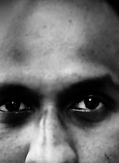 Praveen - Acompañantes masculino in Colombo Photo 1 of 3