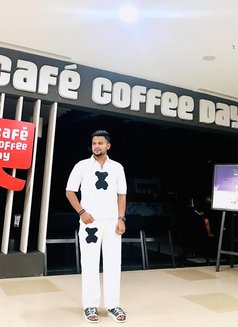 Praveenvarma - Acompañantes masculino in Hyderabad Photo 11 of 11