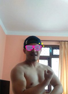 Prayag 28 - Acompañantes masculino in Kathmandu Photo 1 of 2