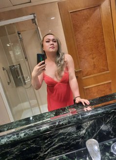 full of creamy cum here available now - Transsexual escort in Hong Kong Photo 17 of 20