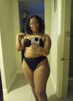 Precious - escort in Chiba Photo 1 of 2