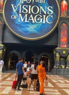 Precious - escort in Singapore Photo 1 of 4