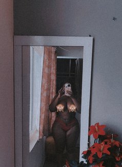 Precious - puta in Noida Photo 5 of 7