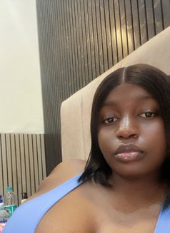 Precious - escort in Noida Photo 5 of 5