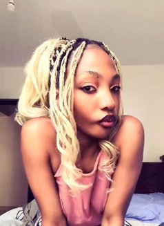 Precious - puta in Nairobi Photo 1 of 1