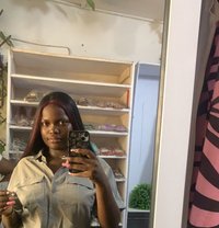 Precious - escort in Accra