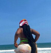 Precious - escort in Accra