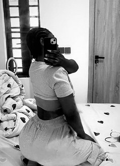 Precious - escort in Accra Photo 3 of 3