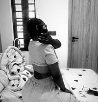 Precious - escort in Accra