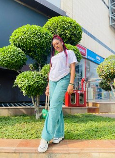 Precious - escort in Chandigarh Photo 1 of 6