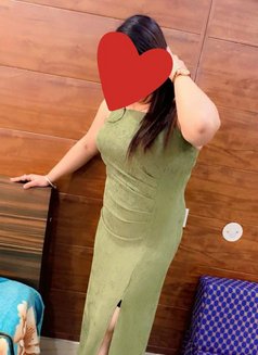 Preet Aerocity Cp Escort - puta in New Delhi Photo 1 of 2