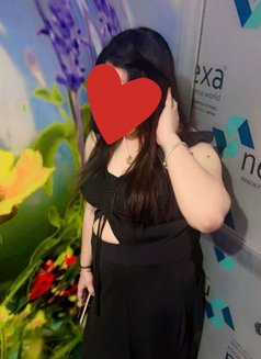 Preet Aerocity Cp Escort - puta in New Delhi Photo 2 of 2