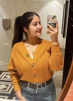 Preet - escort in Chandigarh Photo 1 of 3
