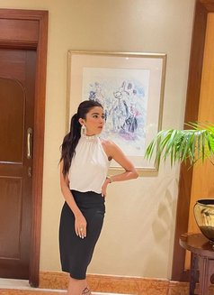 Preet - escort in Dubai Photo 3 of 5