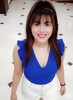 Preet - puta in Dubai Photo 2 of 4