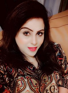 Preet - escort in Dubai Photo 5 of 10