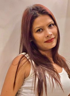 Preet - escort in Pune Photo 2 of 5