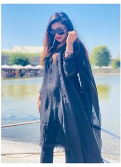 Preet - escort in Dubai Photo 5 of 6