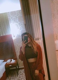 Preet - escort in Dubai Photo 6 of 6