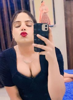 Preet - Acompañantes transexual in Chandigarh Photo 1 of 4
