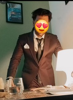 Preet. Singh - Acompañantes masculino in Mumbai Photo 14 of 15