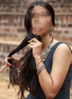 Preetha Tamil Girl - escort in Noida Photo 4 of 6