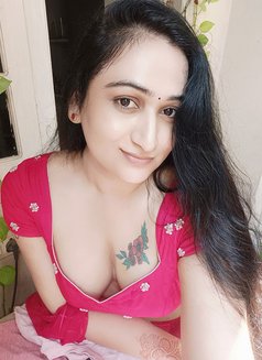 Preethi - Acompañantes transexual in Hyderabad Photo 1 of 4