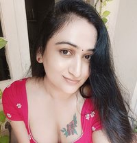 Preethi - Acompañantes transexual in Hyderabad Photo 1 of 4