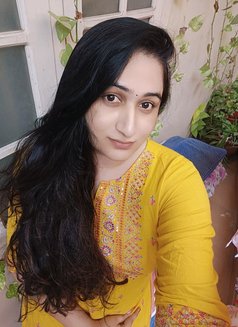 Preethi - Transsexual escort in Hyderabad Photo 4 of 4