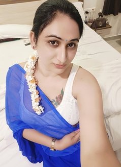 Preethi - Transsexual escort in Hyderabad Photo 1 of 6