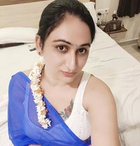 Preethi - Transsexual escort in Hyderabad Photo 1 of 6